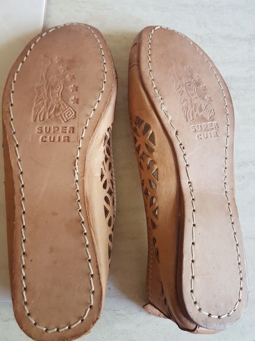 Vand espadrile/sandale de vara,din piele ,nefolosite ,pentru dama