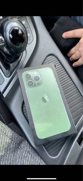 Iphone 13 pro  темно-зеленый