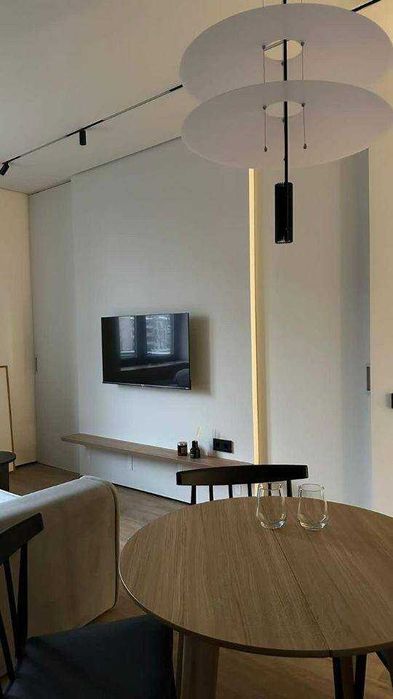 Стильная минималистичная 2х комнатная квартира в центре Айбек