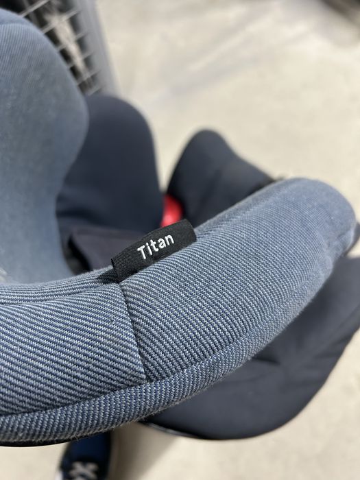 Scaun auto copii isofix Maxi Cosi Titan