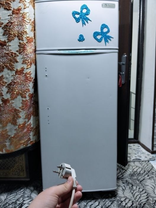 Arzon narxda muzlatgich sotiladi muzxona pastki muz xona alo darajada