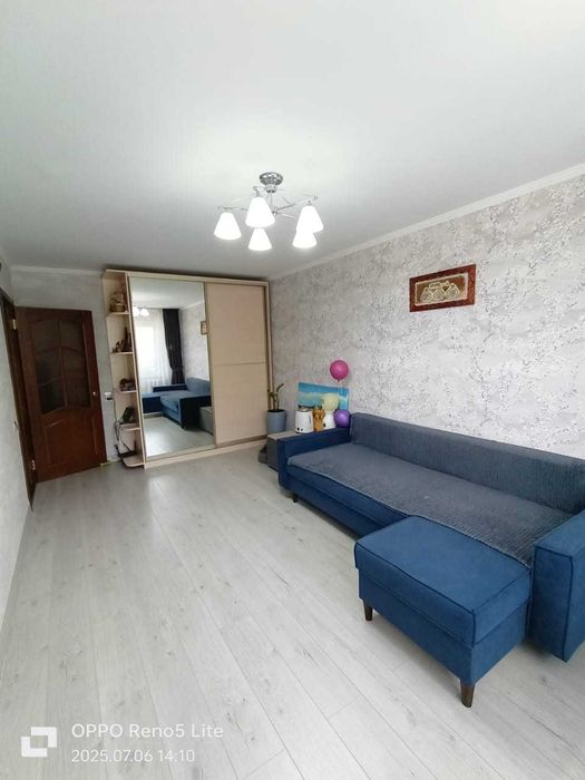 Продам 2х кв. 5 мкр. 3/5 эт. 1966г. Маресьева