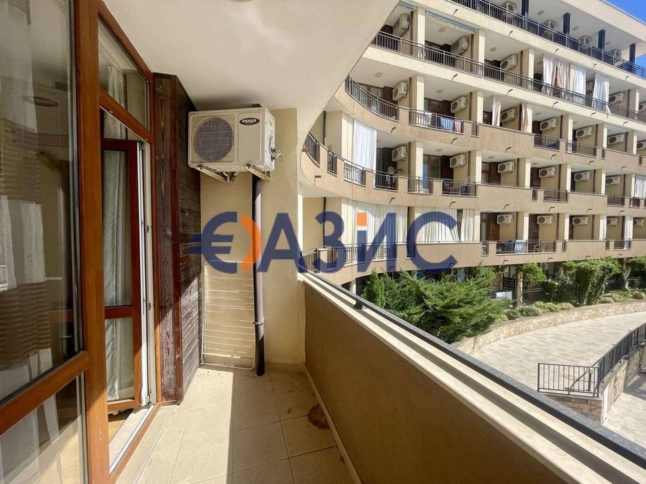 Продава се Двустаен апартамент в Свети Влас - 91 кв.м за 1594 €/кв.м - Снимка #3
