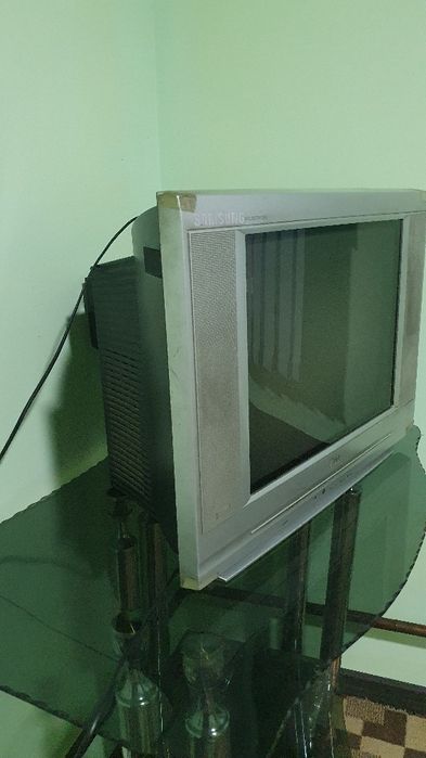 Lg televizor sotiladi yaxwi akuratni iwlatilgan iwlidi