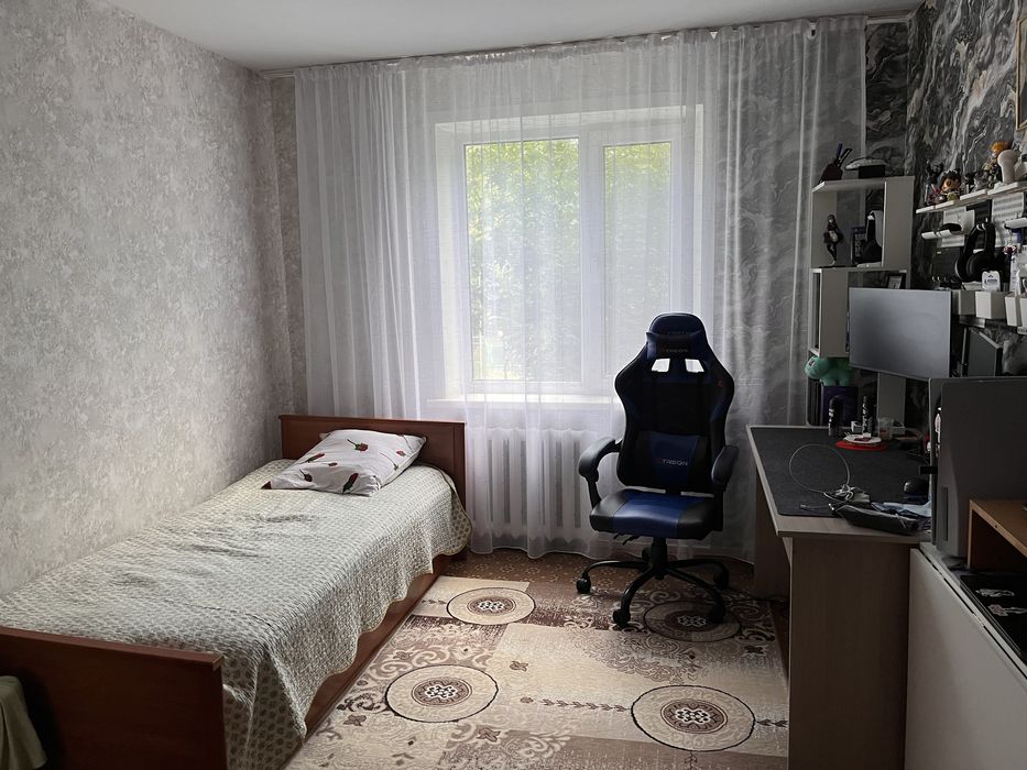 Продам 4-х комнатную квартиру