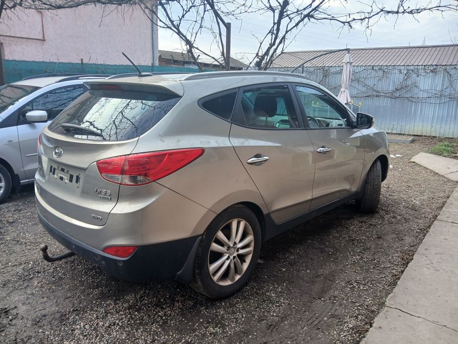 Dezmembrez Piese Hyundai ix35 2.0 din 2010