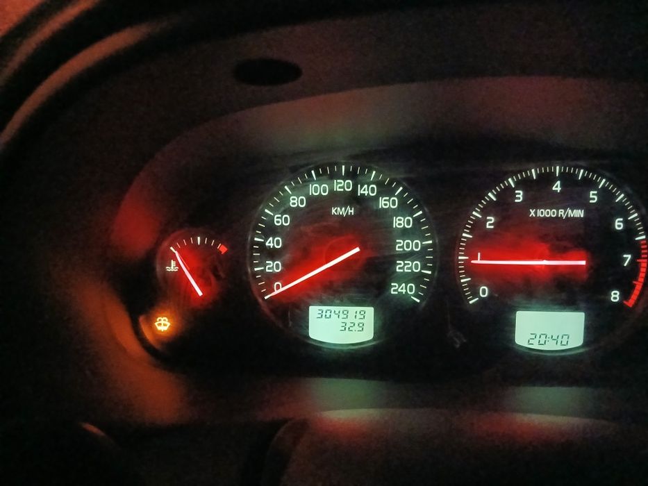 Vând piese din dezmembrări ptr auto volvo v40 2003