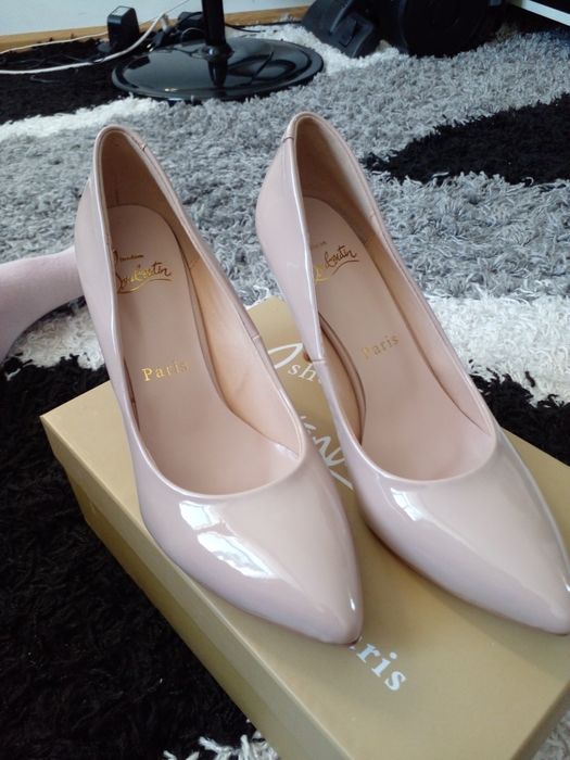 Продам туфли классика