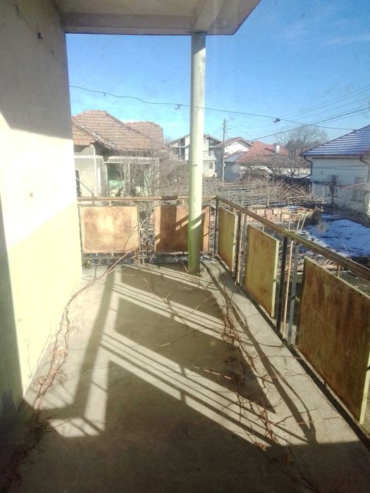 Продава къща в село Ясен област Плевен