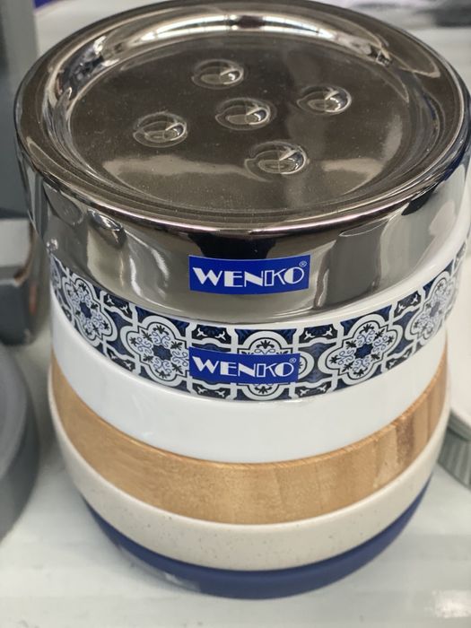 Сапунерки ,дозатори за течен сапун на Wenko