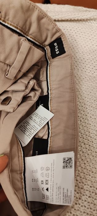 Pantaloni Bărbați marca BOSS