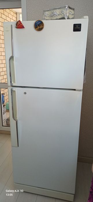 Продам холодильник