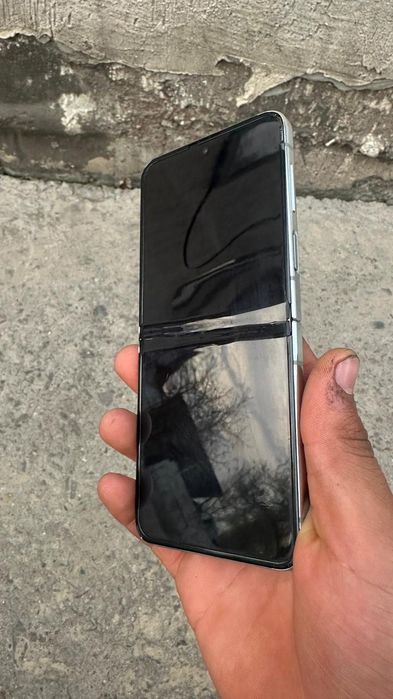 Самсунг з флип 5