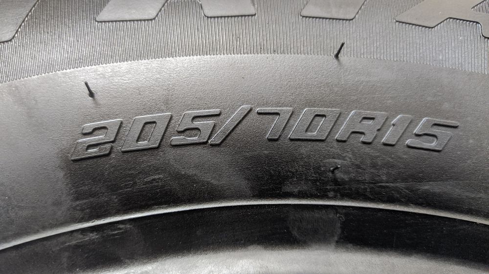 205/70R15 Triangle