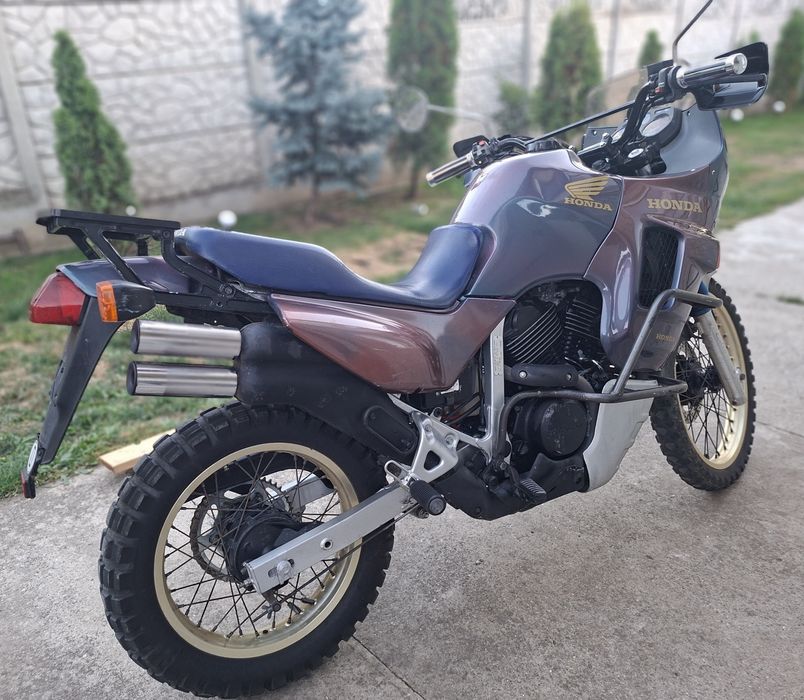 Honda Transalp 600cm, originala Japoneza, 35000km, foarte buna, pentru cunoscători
