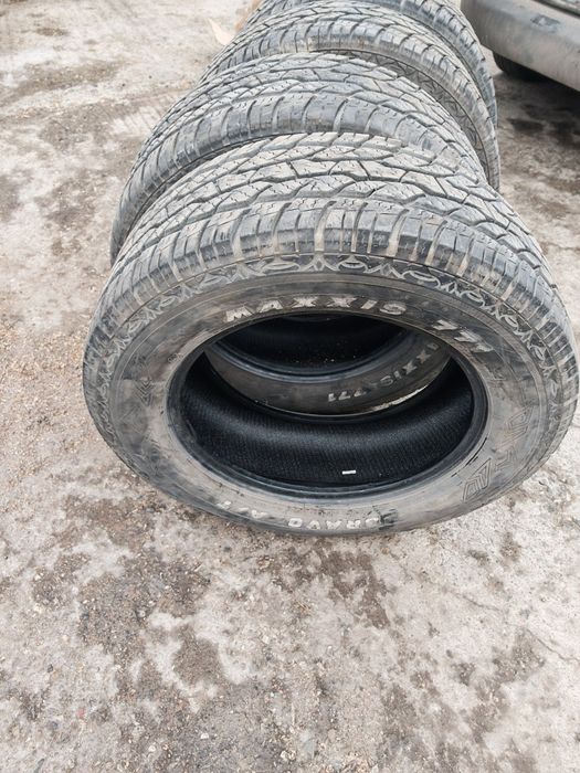 Гуми за джип 265/60/18