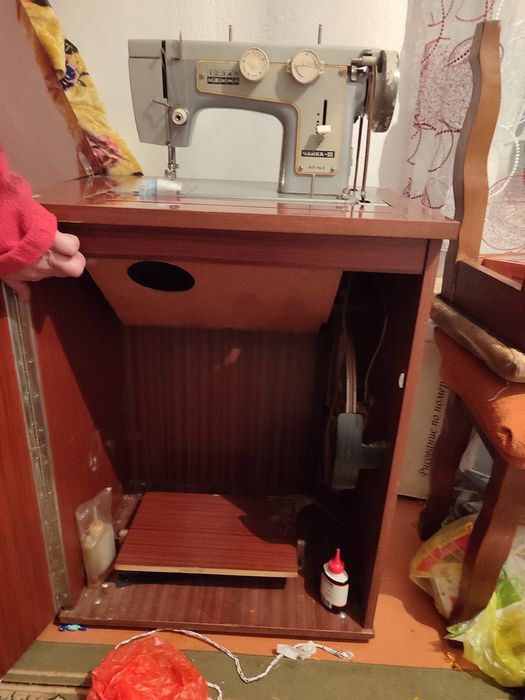 Швейная машина чайка