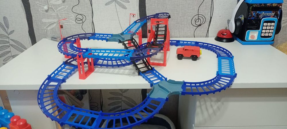 Дорога с машинками