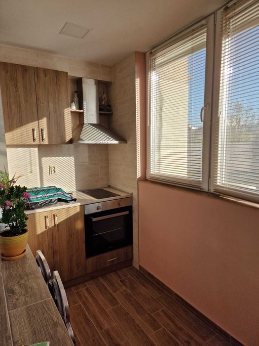 Продава се Тристаен апартамент в Силистра, Запад - 97 кв.м за 1135 €/кв.м - Снимка #6