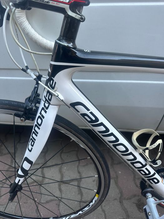 Bicicleta cursiera Cannodale