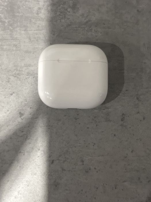 продам air pods 4