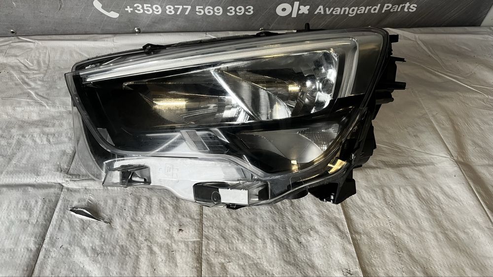 Десен и ляв фар Opel Combo E 2018-