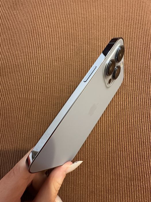 Vând iPhone 13 Pro – stare impecabilă