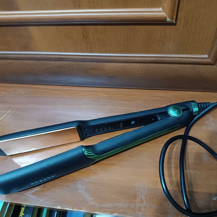 Продам утюжок для волос и плойку