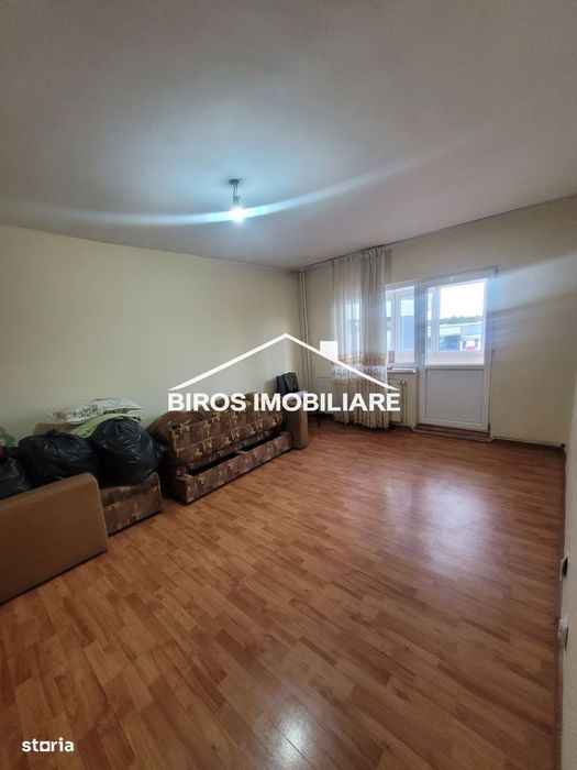 3 camere decomandate, 2/4, CT Rovine
