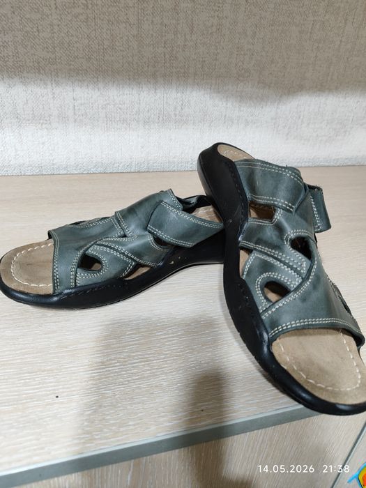 Продам мужские шлёпанцы