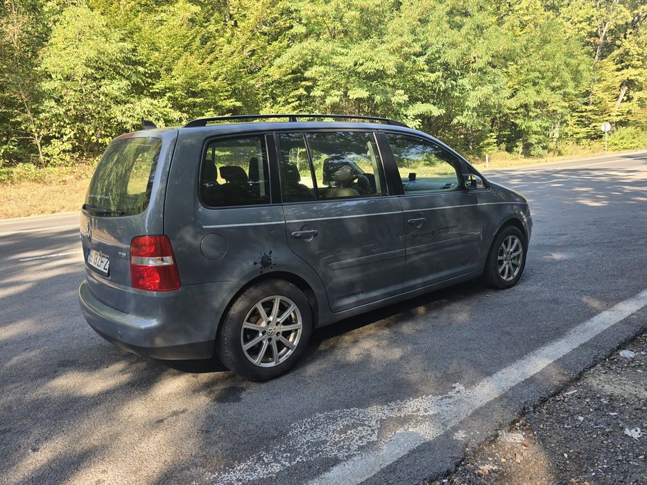 Volkswagen Touran 2004 diesel, 2.857 € — imagine 4