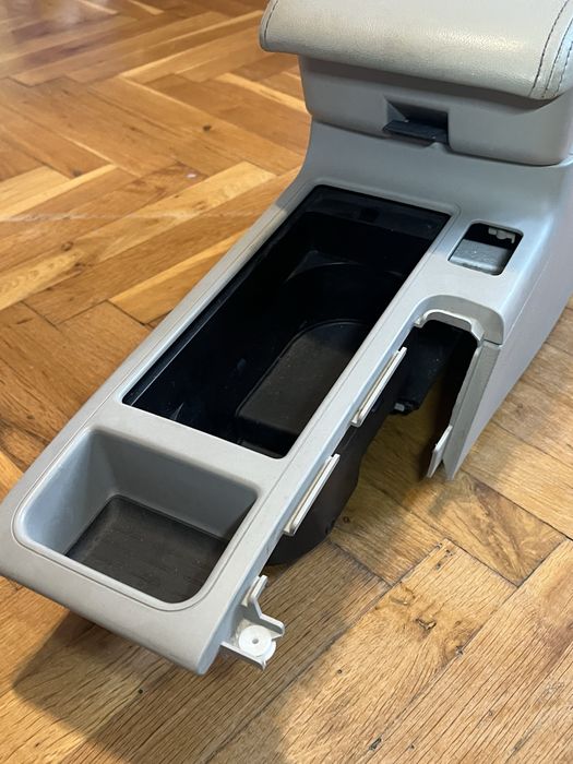 Подлакътник Subaru Legacy OUTBACK B13