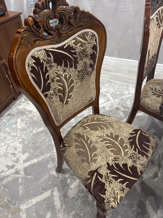 Продам стол со стульями 12 штук