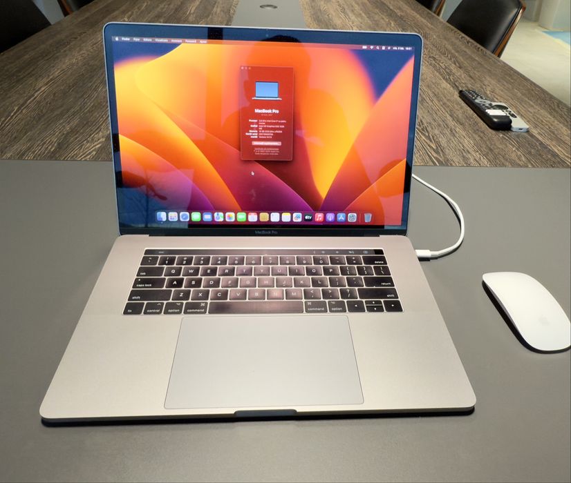MacBook Pro | 15 inch | 512 GB | TouchBar