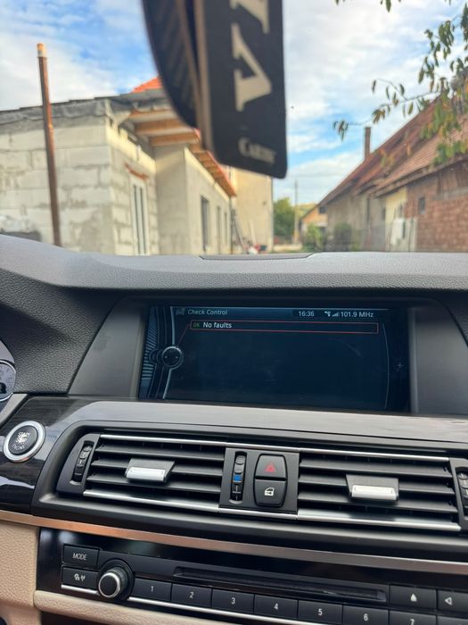 BMW Seria 5 2011 — imagine 5