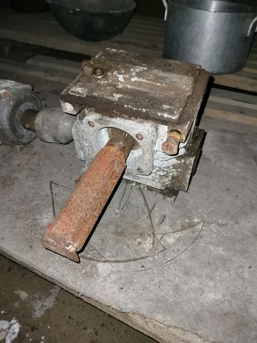 Редуктор Электродвигатель