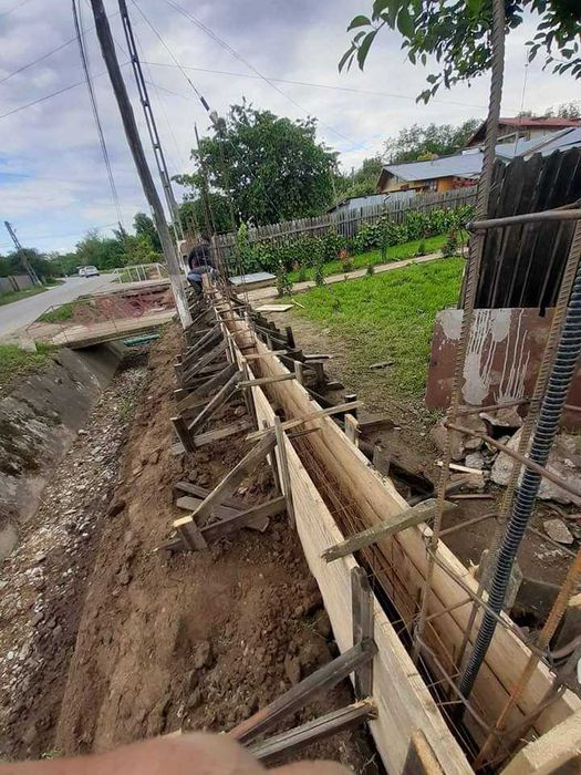 Garduri si porti din panouri stil jaluzele si alte modele disponibile