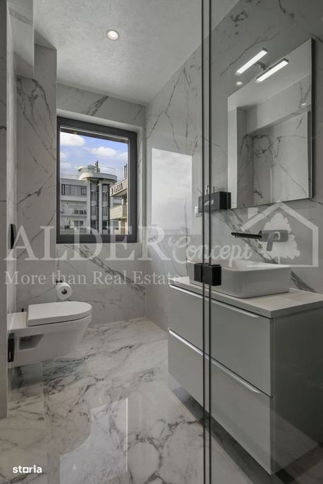 First Mamaia, Crowne Plaza, 3 Camere, Mobilat!