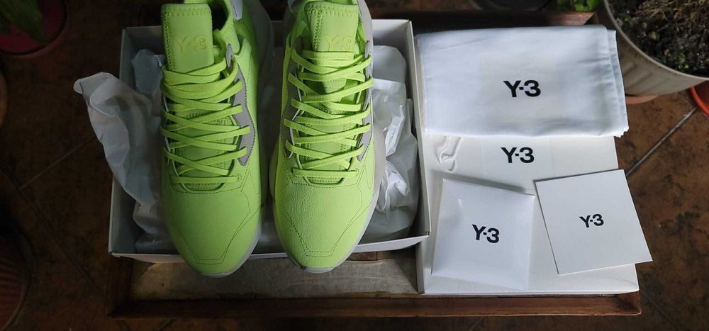 Y-3 Kaiwa Adidas x Yohji Yamamoto noi si folsiti, verifcia descrierea