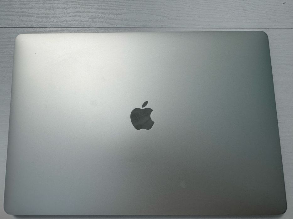 Macbook Pro 2019 i9