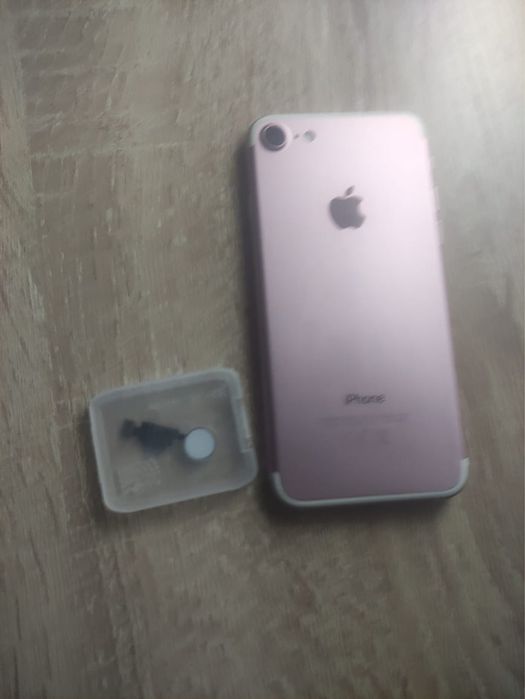 iPhone 7 Срочно!!! Торг есть