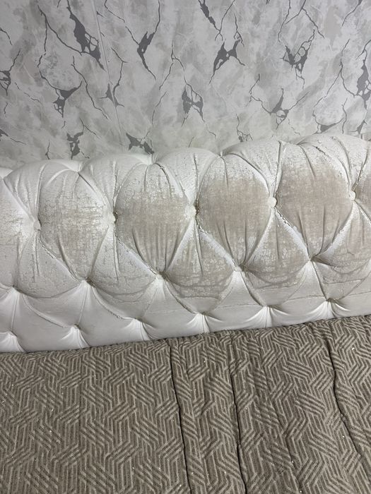 Диван. Не раскладыается. 70*150 см.