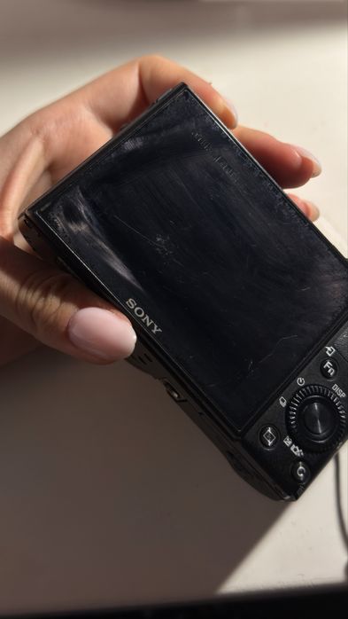 canon g7х <<<sony rx100 iii