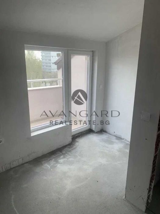 оф.17544 Двустаен Кючук Париж