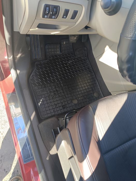 Продавам Рено Сценик 2010 г.Дизел автоматична скоростна кутия.