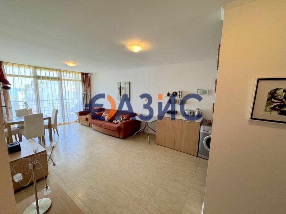 Продава се Двустаен апартамент в Свети Влас - 74 кв.м за 1555 €/кв.м - Снимка #9