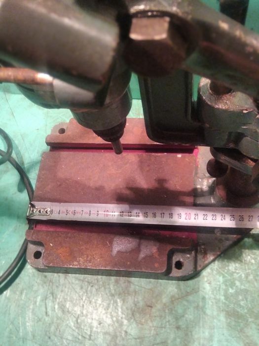 Стойка за бормашина