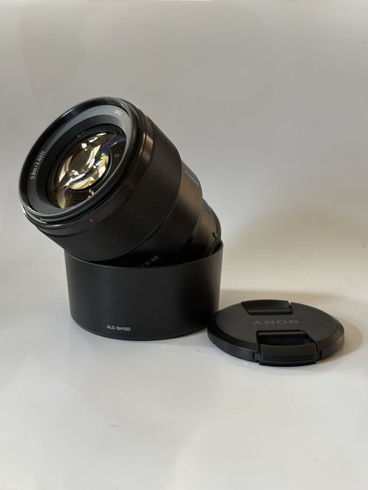 Obiectiv Sony 85