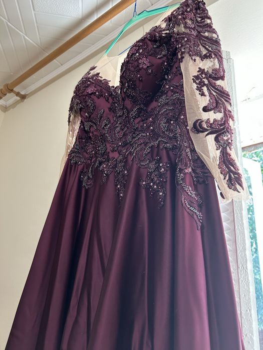 Rochie Lungă elegantă Grena Vișiniu !! Preț Negociabil !!