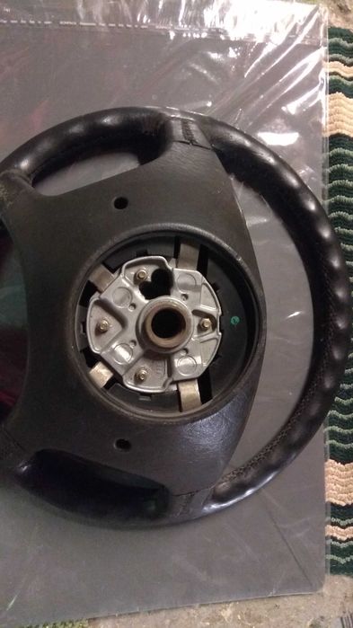 Продавам Волан за мерцедес